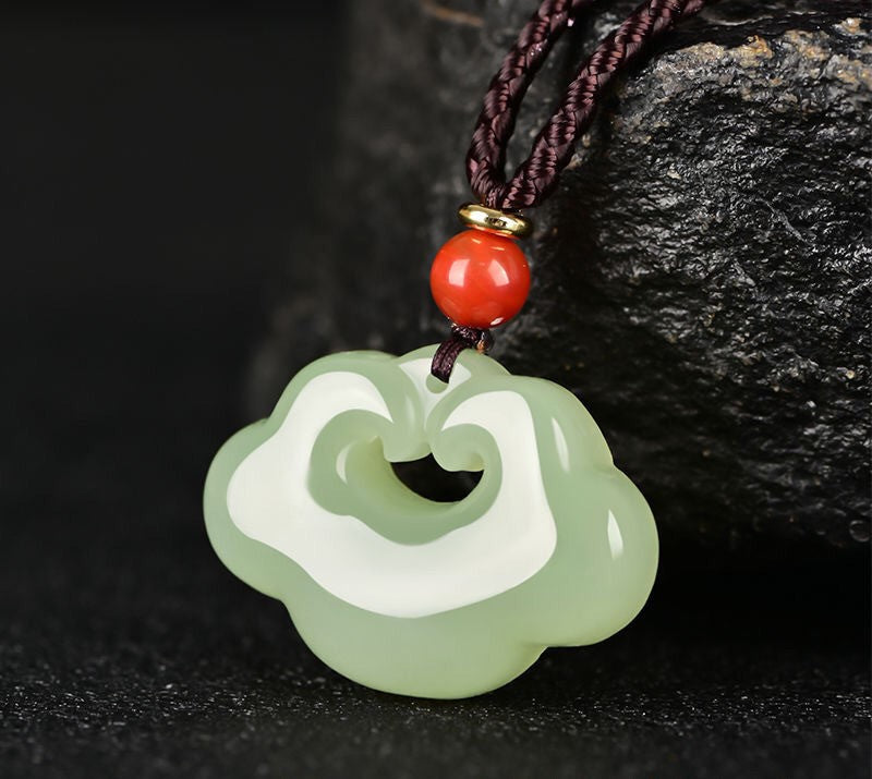 NA- Nephrite Jade Hetian Ruyi Cloud Pendant Necklace//Kalung Liontin Awan Hetian Ruyi Giok Nefrit